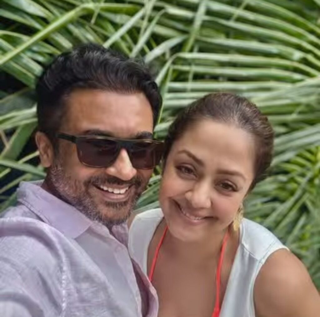 50 வயதில் சூர்யா-ஜோதிகாவின் சில்லுனு ஒரு காதல் மோட்.. கொள்ளை கொள்ளும் அழகிய புகைப்படங்கள்! - Cinemapettai 2 Suriya-Jyotika