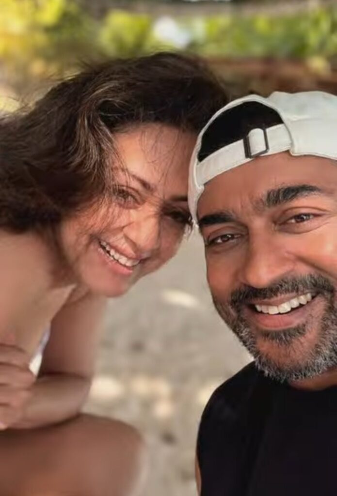 50 வயதில் சூர்யா-ஜோதிகாவின் சில்லுனு ஒரு காதல் மோட்.. கொள்ளை கொள்ளும் அழகிய புகைப்படங்கள்! - Cinemapettai 1 Suriya-Jyotika