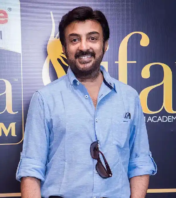 1980 களில் முதல் மூன்று படங்களிலேயே சாதனை ரஜினி கமலுக்கு டப் கொடுத்த ஹீரோ.webp