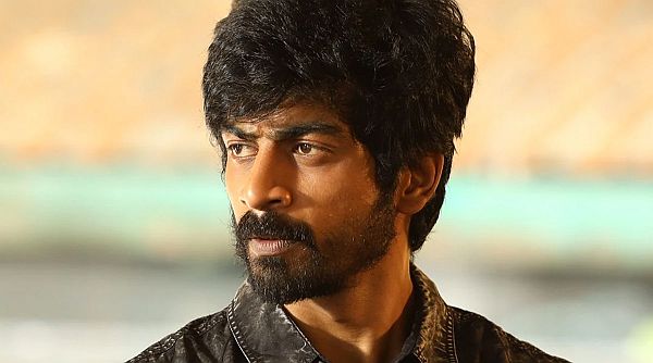 அர்ஜுன் தாஸுக்கு தூண்டில் போட்ட பாலிவுட் ஹீரோ.. வேற லெவல் மாஸ் காட்டும் ஜானி அண்ட் ஜேமி - Cinemapettai 1 அர்ஜுன் தாஸுக்கு தூண்டில் போட்ட பாலிவுட் ஹீரோ வேற லெவல் மாஸ் காட்டும் ஜானி