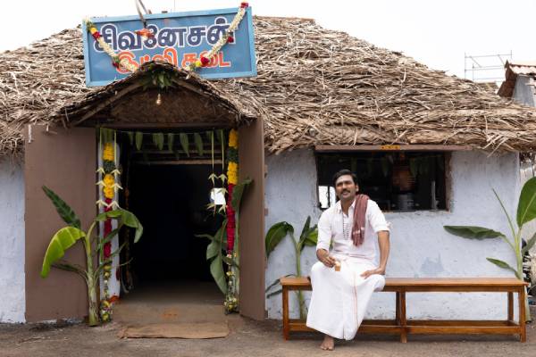 முதல் படத்திலேயே இன்பநிதிக்கு ஏற்பட்ட சிக்கல்.. இட்லிகடையில் வியாபாரம் இல்லையா? - Cinemapettai 1 idlikadai